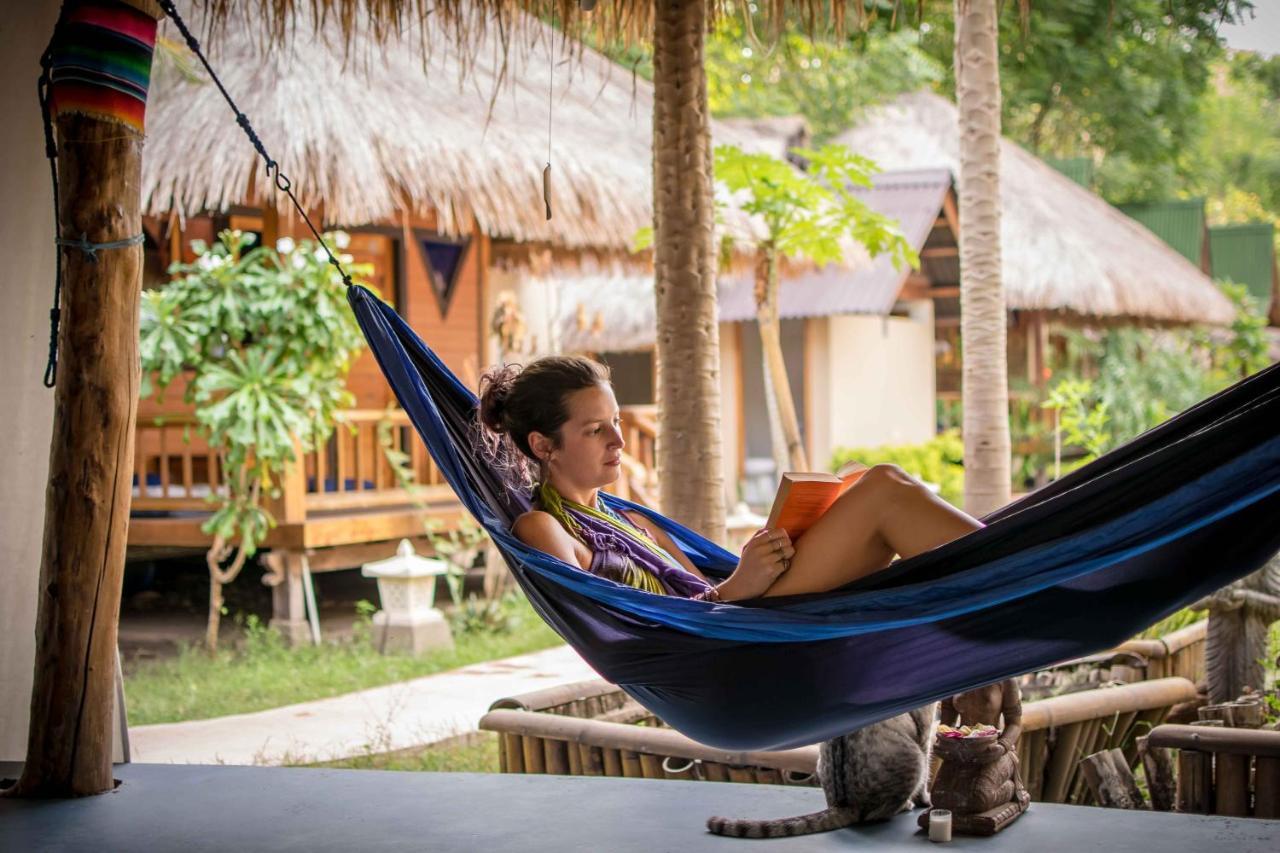 H2O Peaceful Yoga Resort Gili Air Buitenkant foto