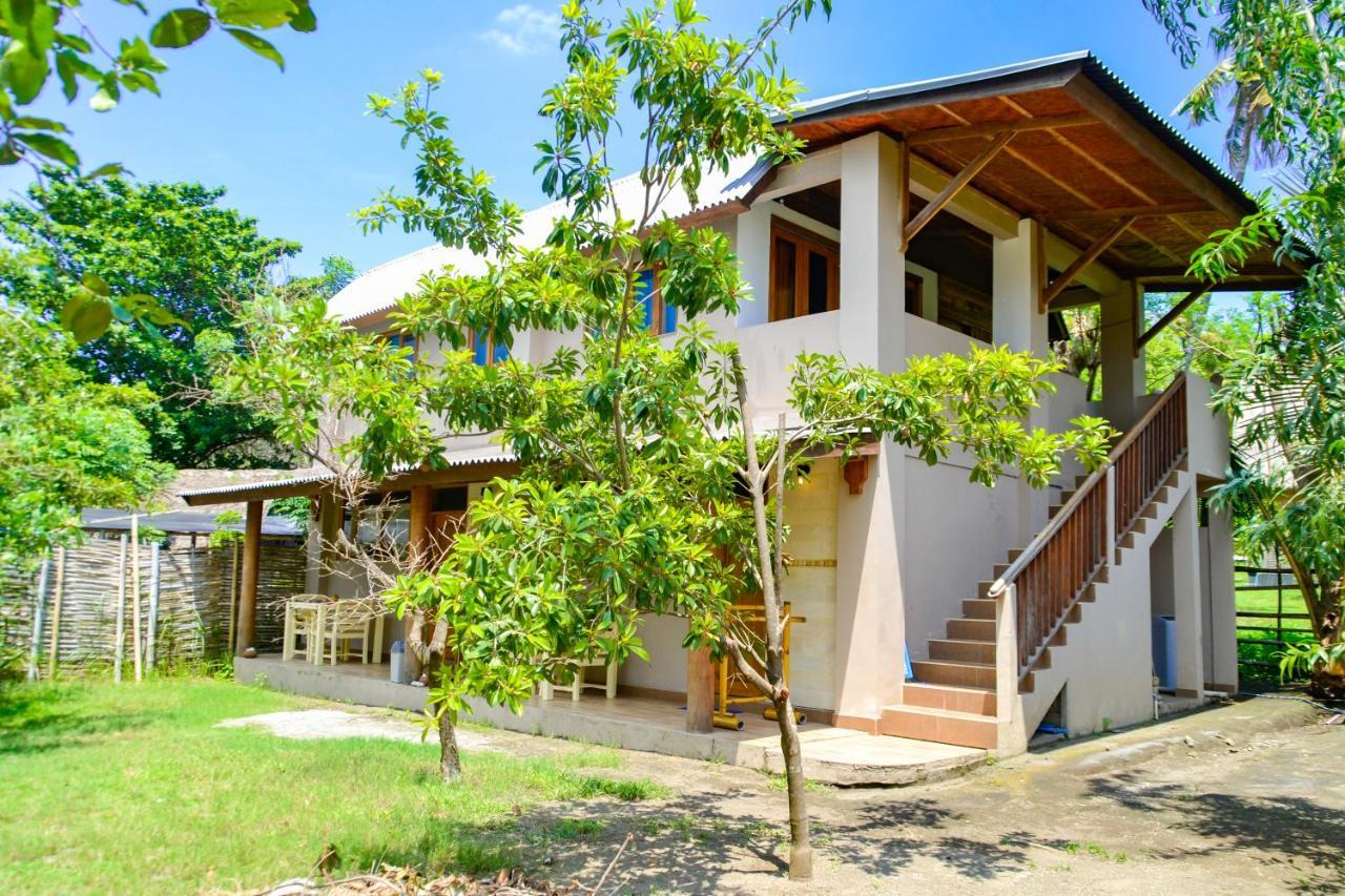 H2O Peaceful Yoga Resort Gili Air Buitenkant foto