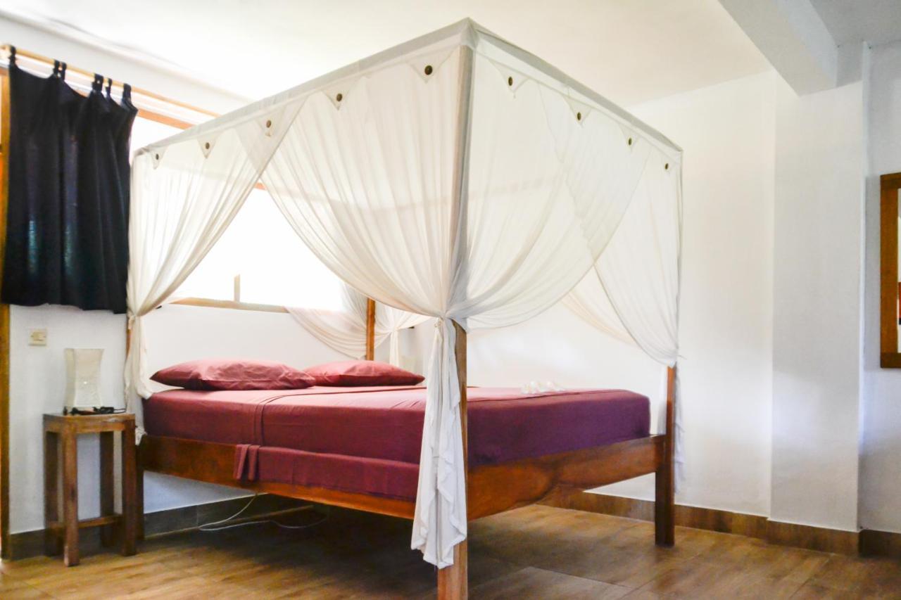 H2O Peaceful Yoga Resort Gili Air Buitenkant foto
