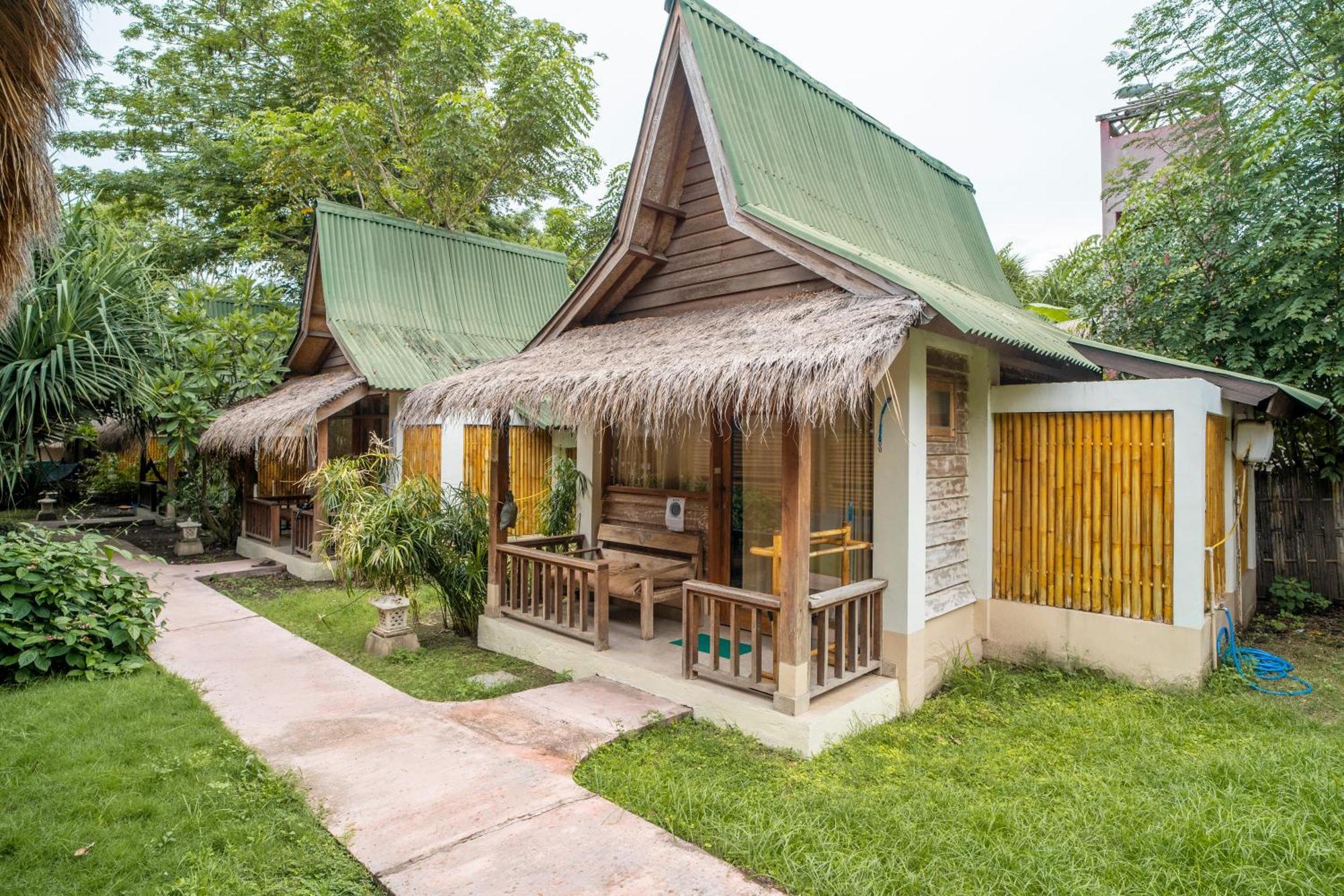 H2O Peaceful Yoga Resort Gili Air Buitenkant foto