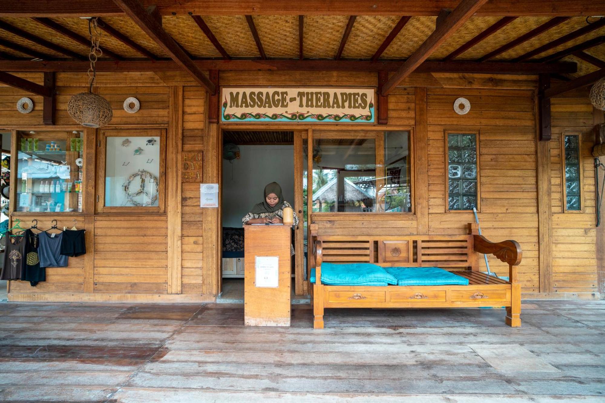 H2O Peaceful Yoga Resort Gili Air Buitenkant foto