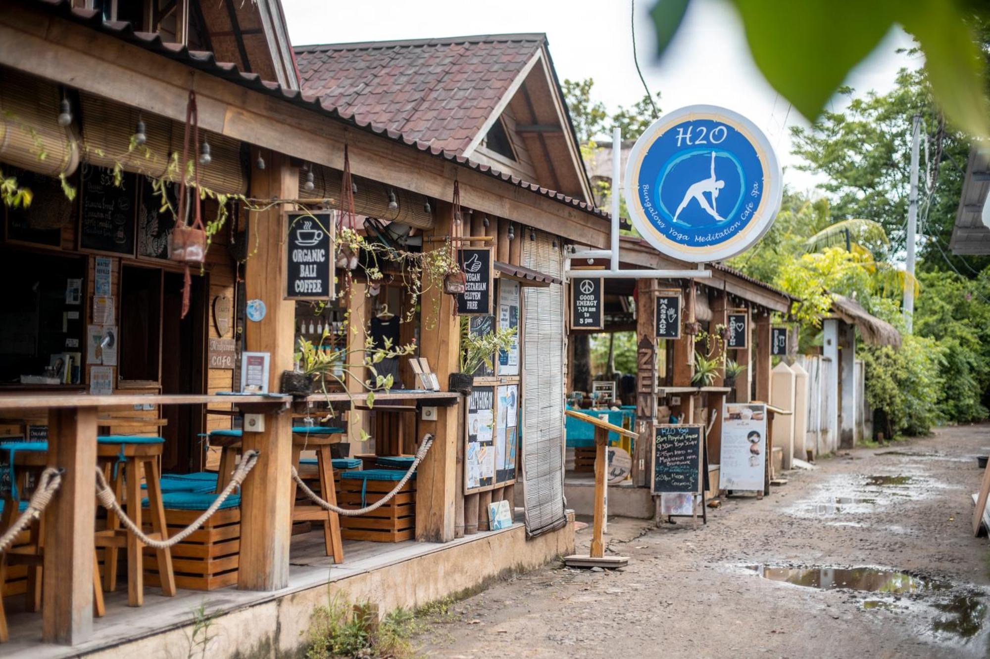 H2O Peaceful Yoga Resort Gili Air Buitenkant foto